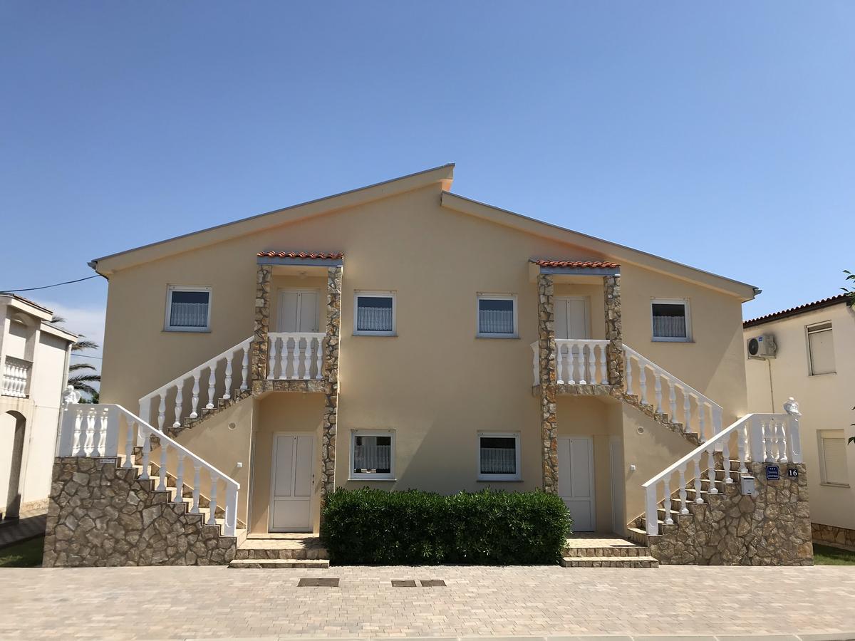Apartments Villa Engeli Vir Exterior foto