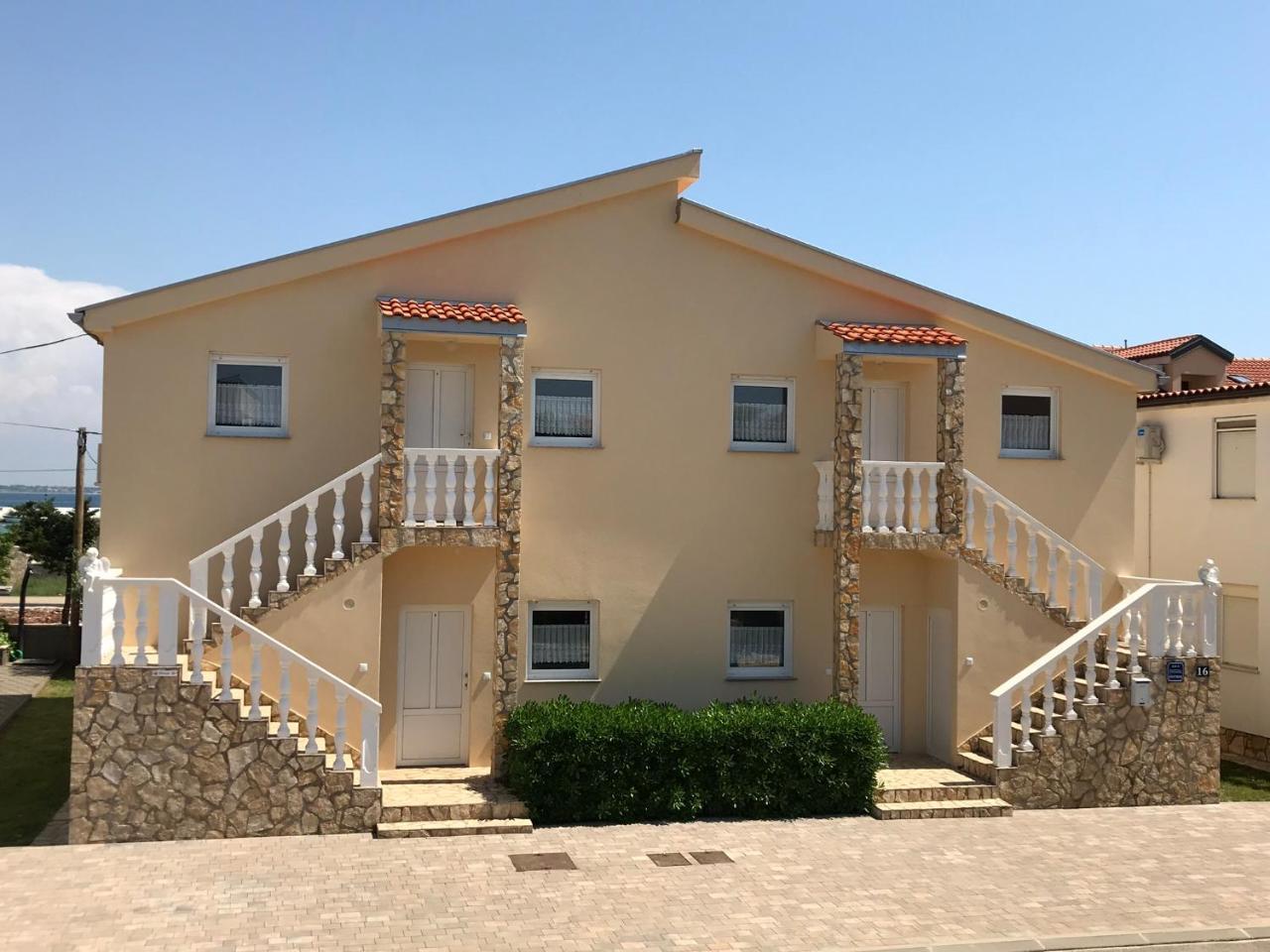 Apartments Villa Engeli Vir Exterior foto